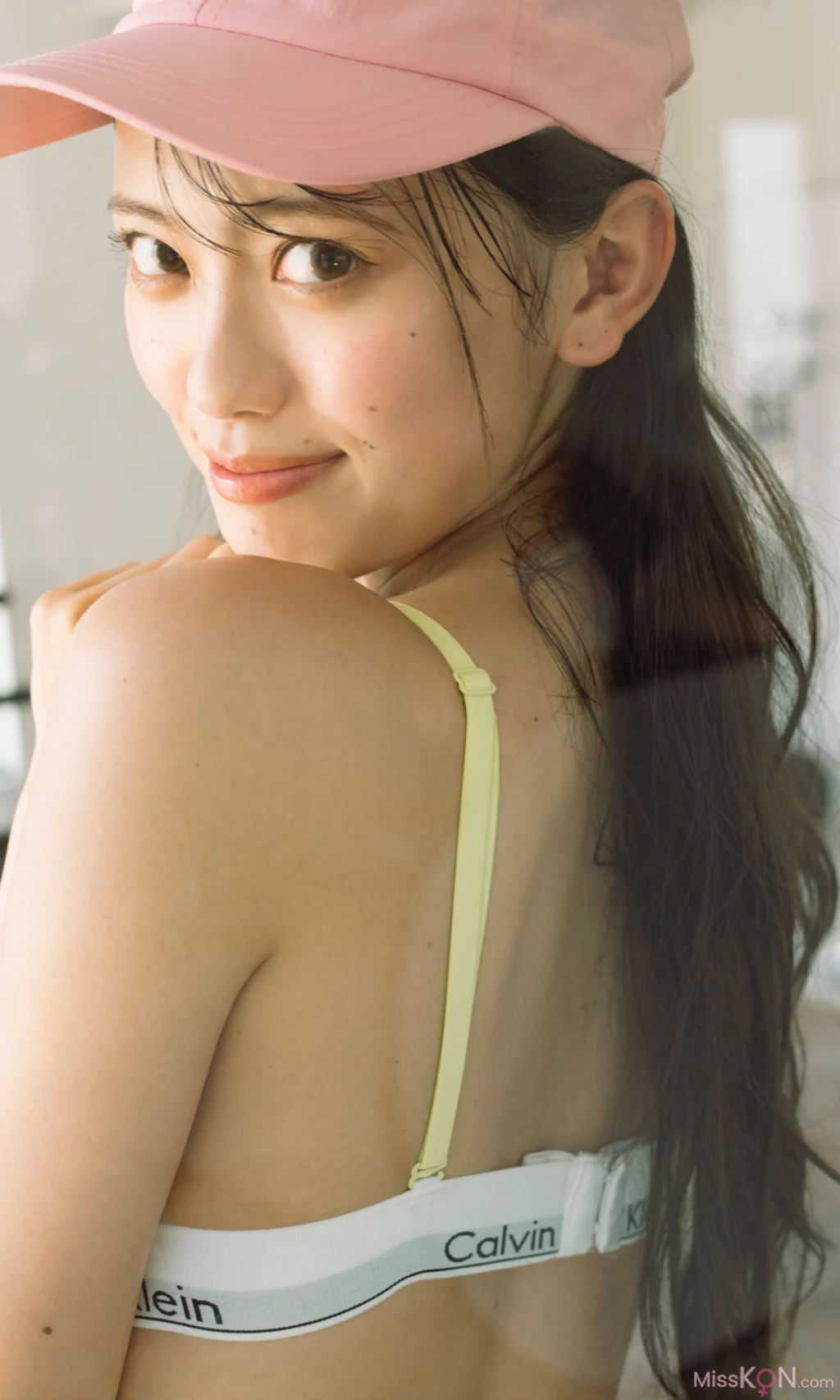 [JP] Sarina Kashiwagi (Reina) (柏木さりな):【デジタル限定】写真集「誘惑の季節」 (週プレ PHOTO BOOK) (65 photos)