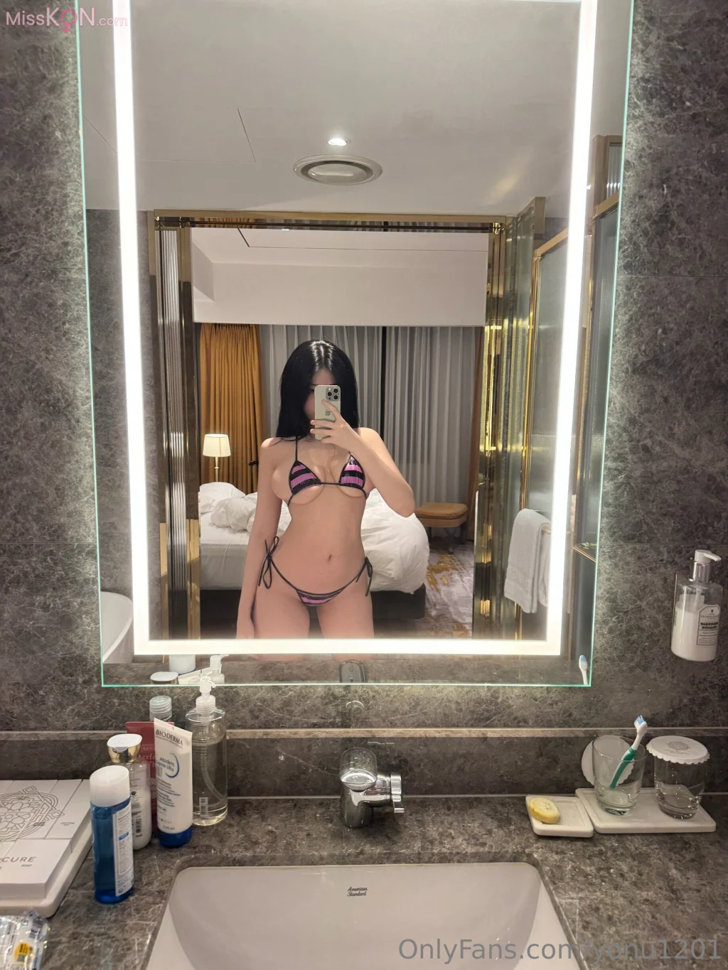 Yeon Woo (연우): 2025.09 OnlyFans订阅合集 (49 photos + 13 videos)