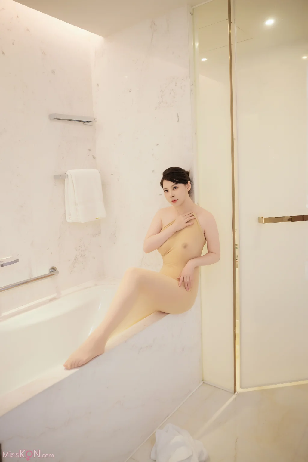 [XR Uncensored] Bai Ru Xue (白茹雪): 连体肉丝 (60 photos) – Page 2