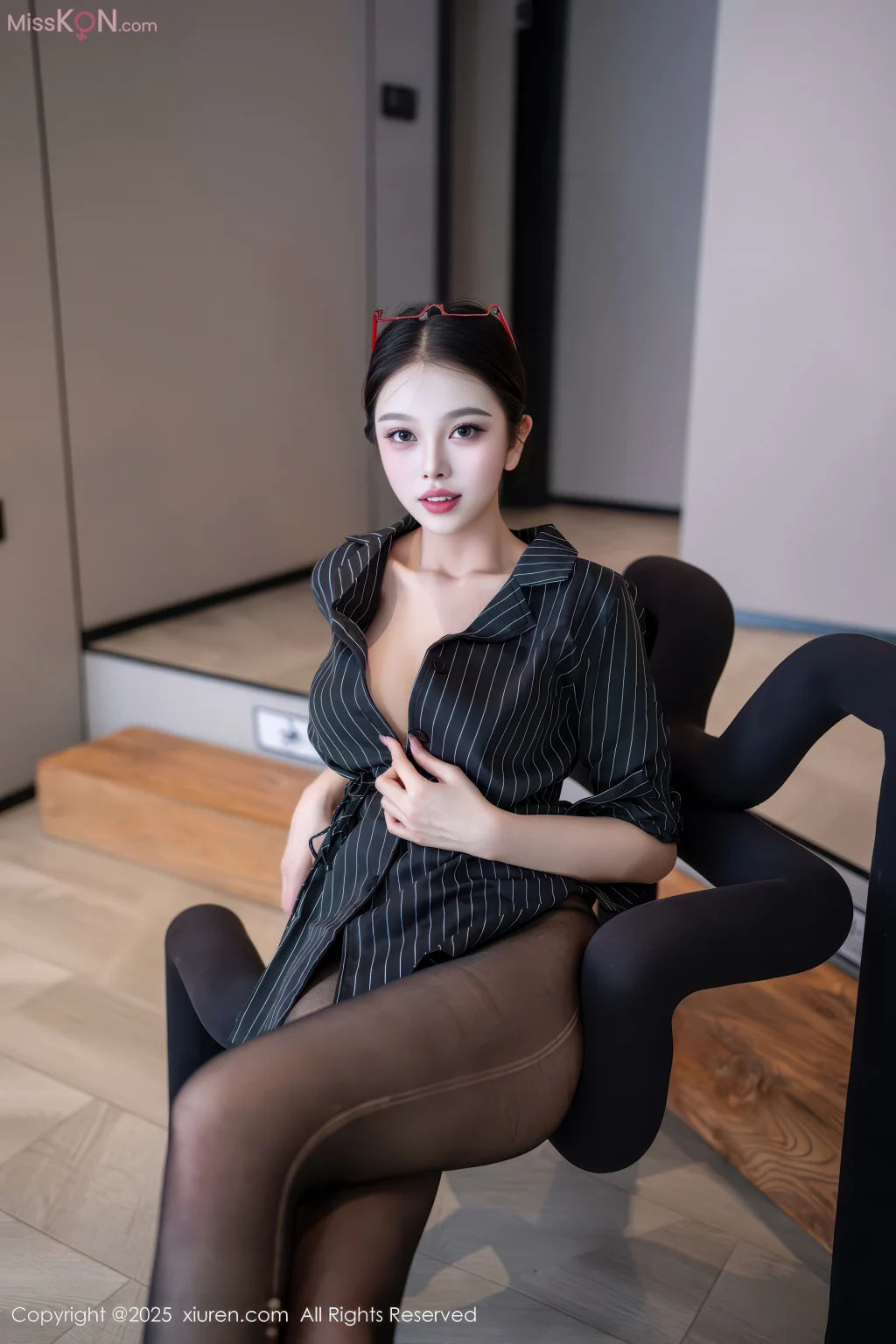 XIUREN No.11160: 诺诺子 (77 photos)