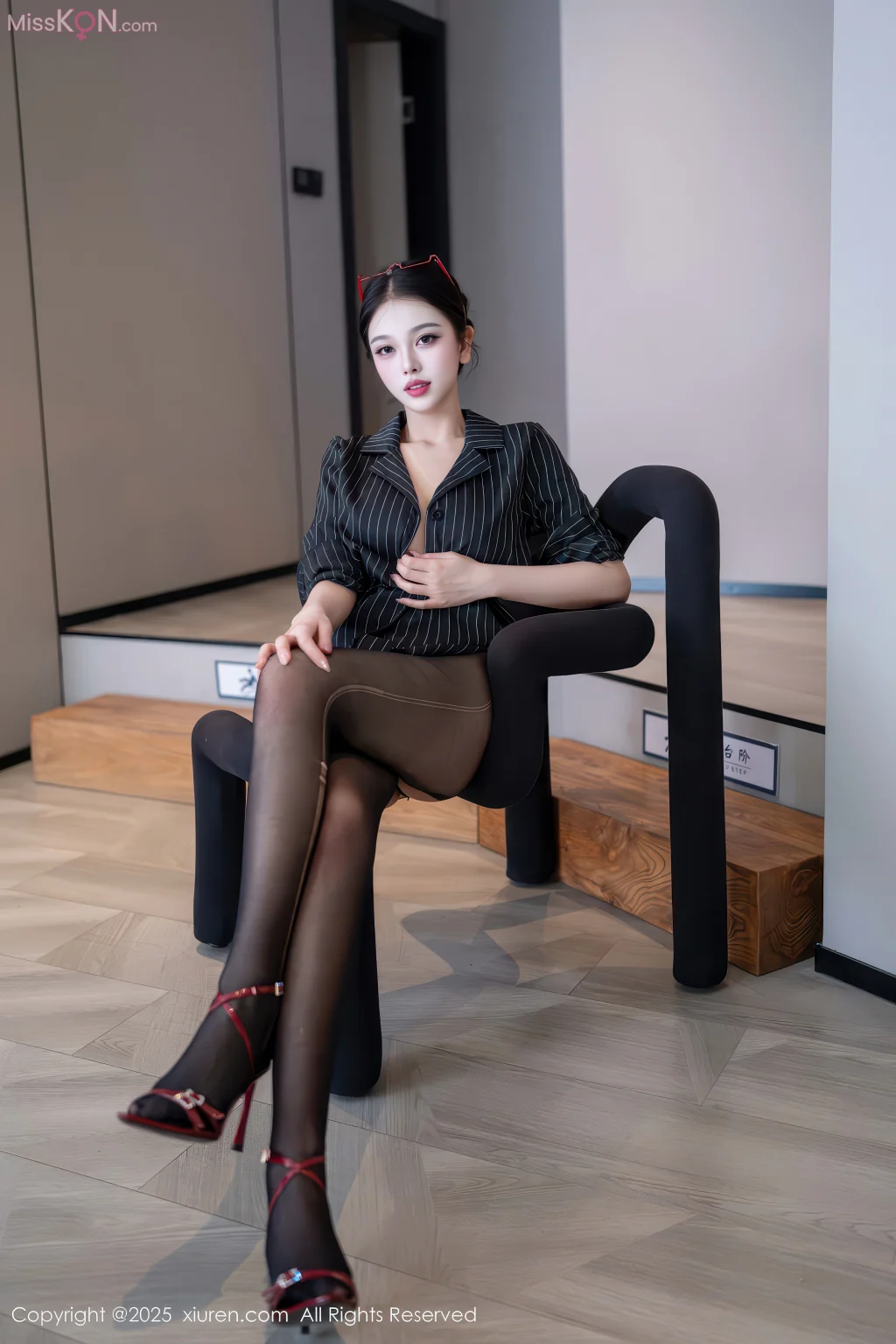 XIUREN No.11160: 诺诺子 (77 photos)