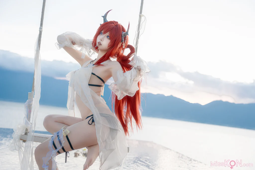 Coser@纸悦Etsu_ko: 明日方舟 史尔特尔 泳装 (37 photos)
