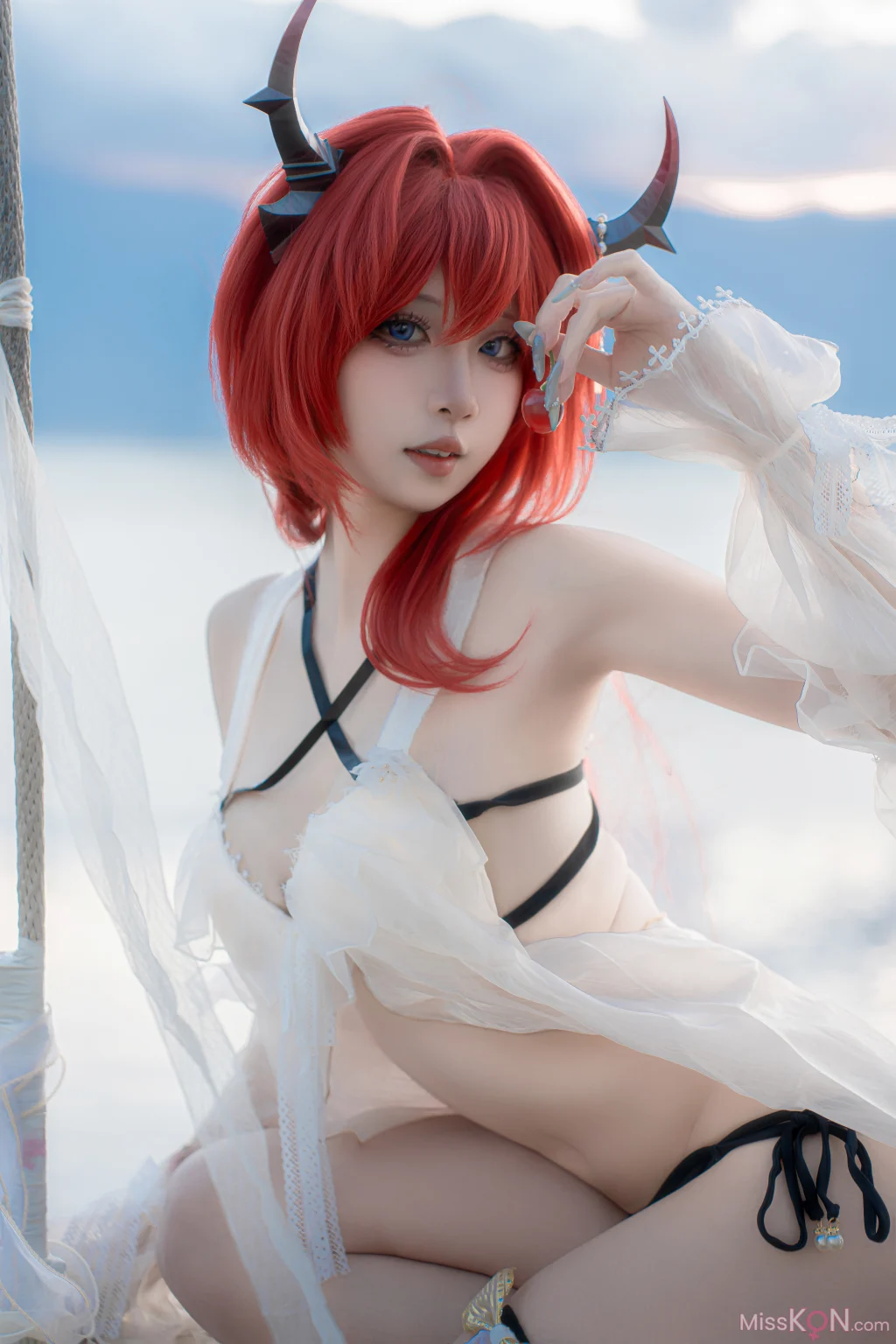 Coser@纸悦Etsu_ko: 明日方舟 史尔特尔 泳装 (37 photos)