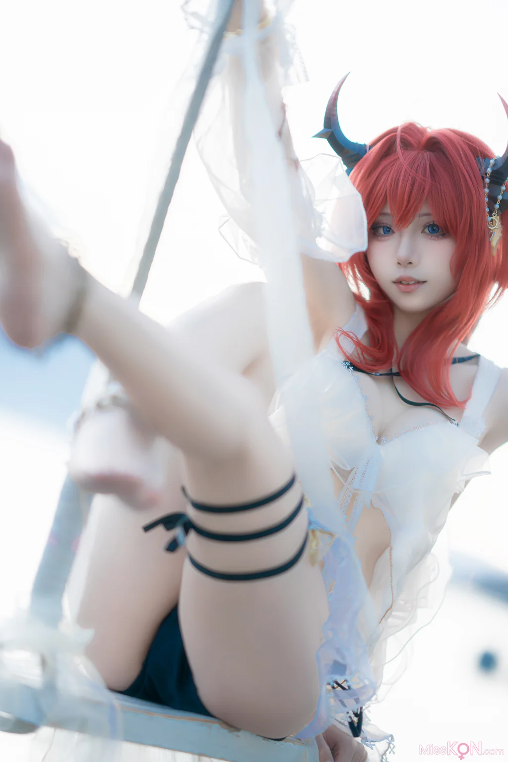 Coser@纸悦Etsu_ko: 明日方舟 史尔特尔 泳装 (37 photos)