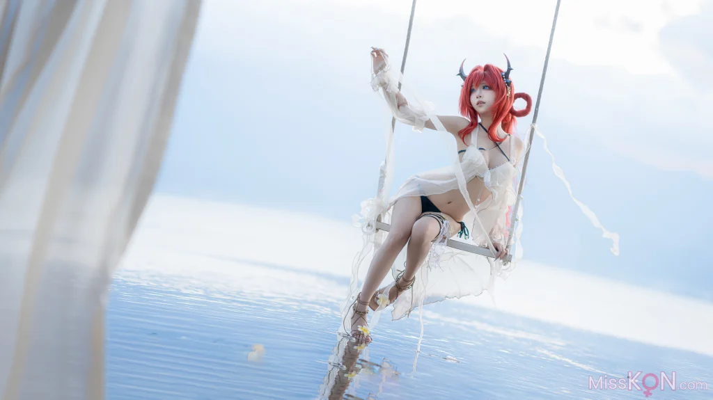 Coser@纸悦Etsu_ko: 明日方舟 史尔特尔 泳装 (37 photos)