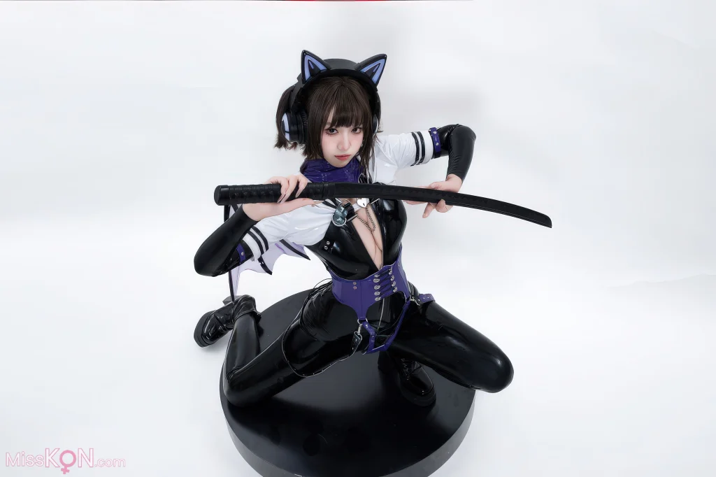 Coser@柒柒要乖哦: 白棚胶衣 (78 photos)