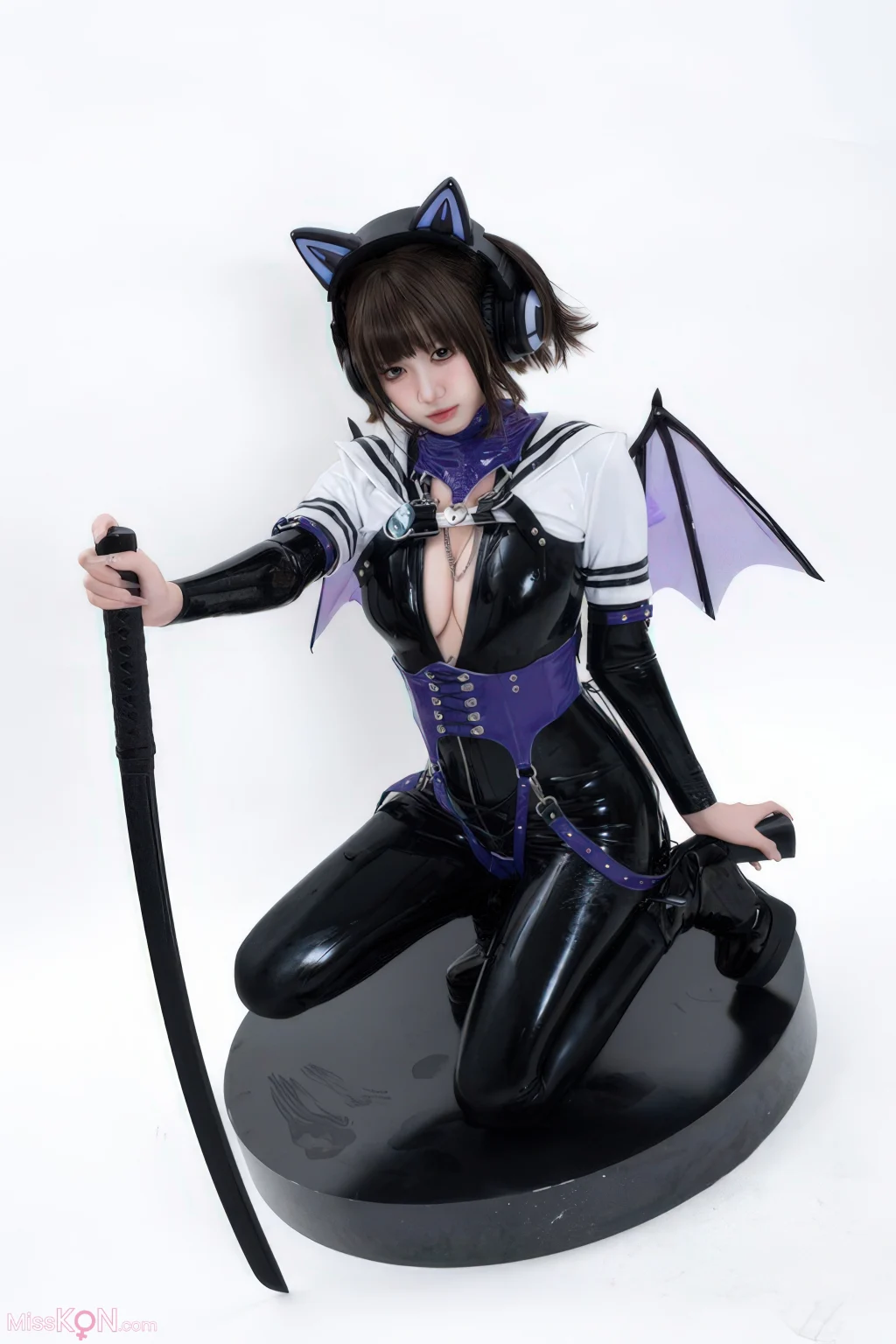 Coser@柒柒要乖哦: 白棚胶衣 (78 photos)