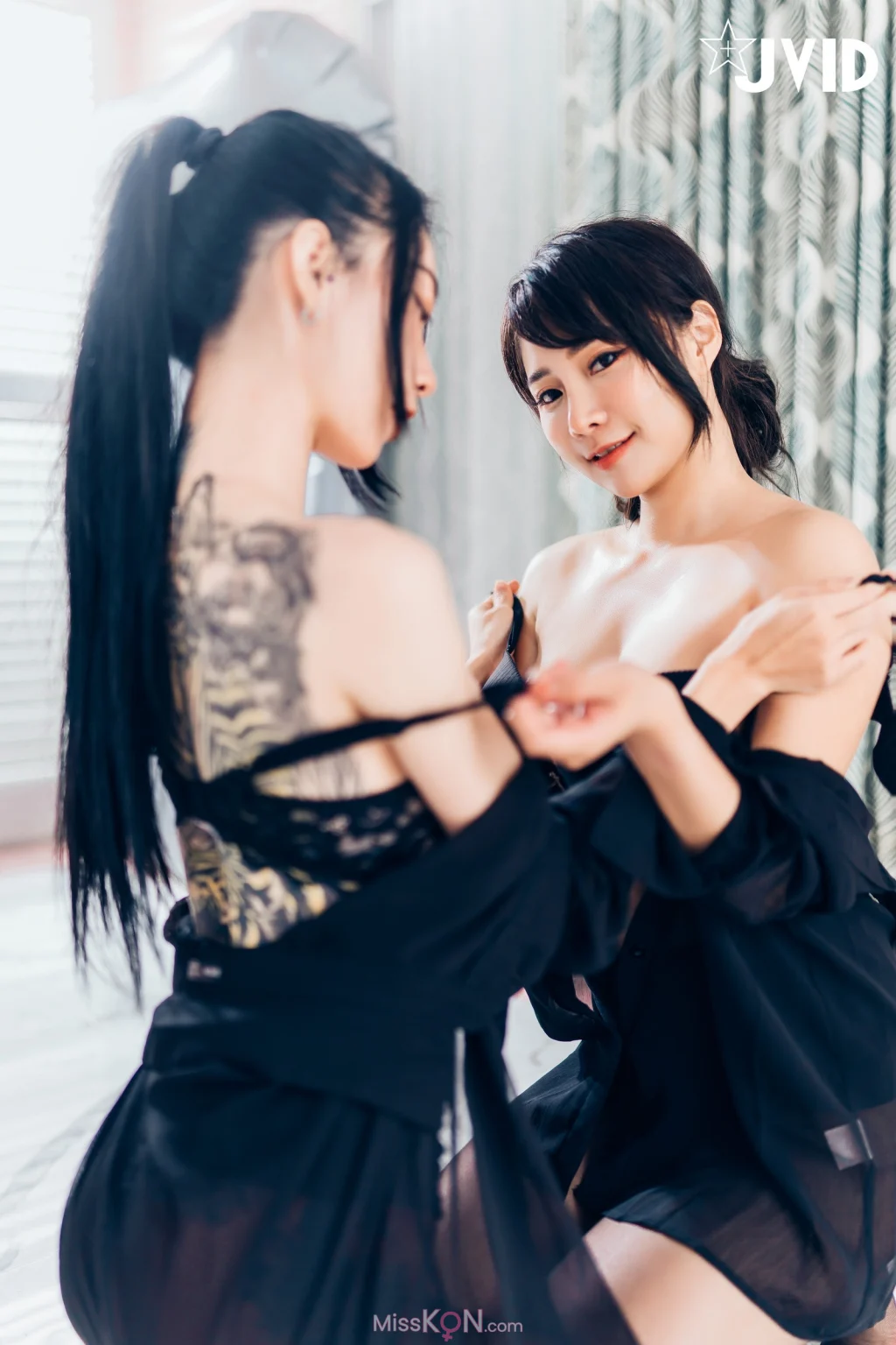 [JVID] Lele 樂樂 & 飄飄哥: 上司新人下属 无内黑丝终极奥义 (156 photos) – Page 3