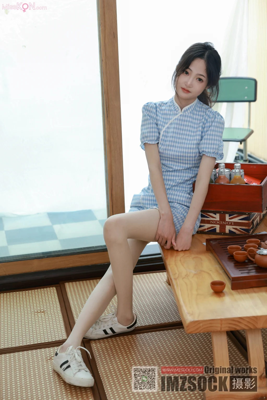 [MZSOCK爱美足] No.354: 梓馨 (111 photos + 1 video)
