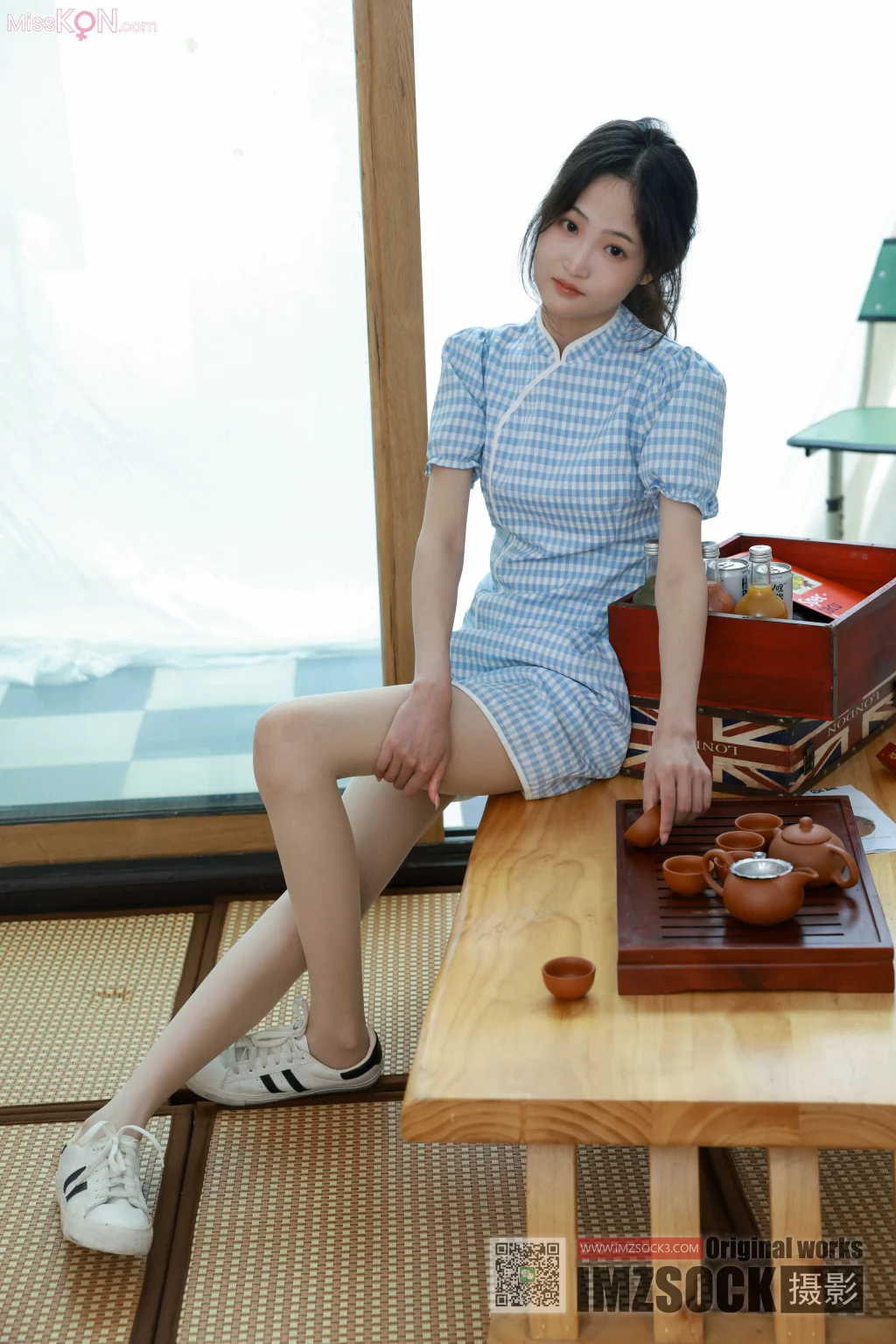 [MZSOCK爱美足] No.354: 梓馨 (111 photos + 1 video)