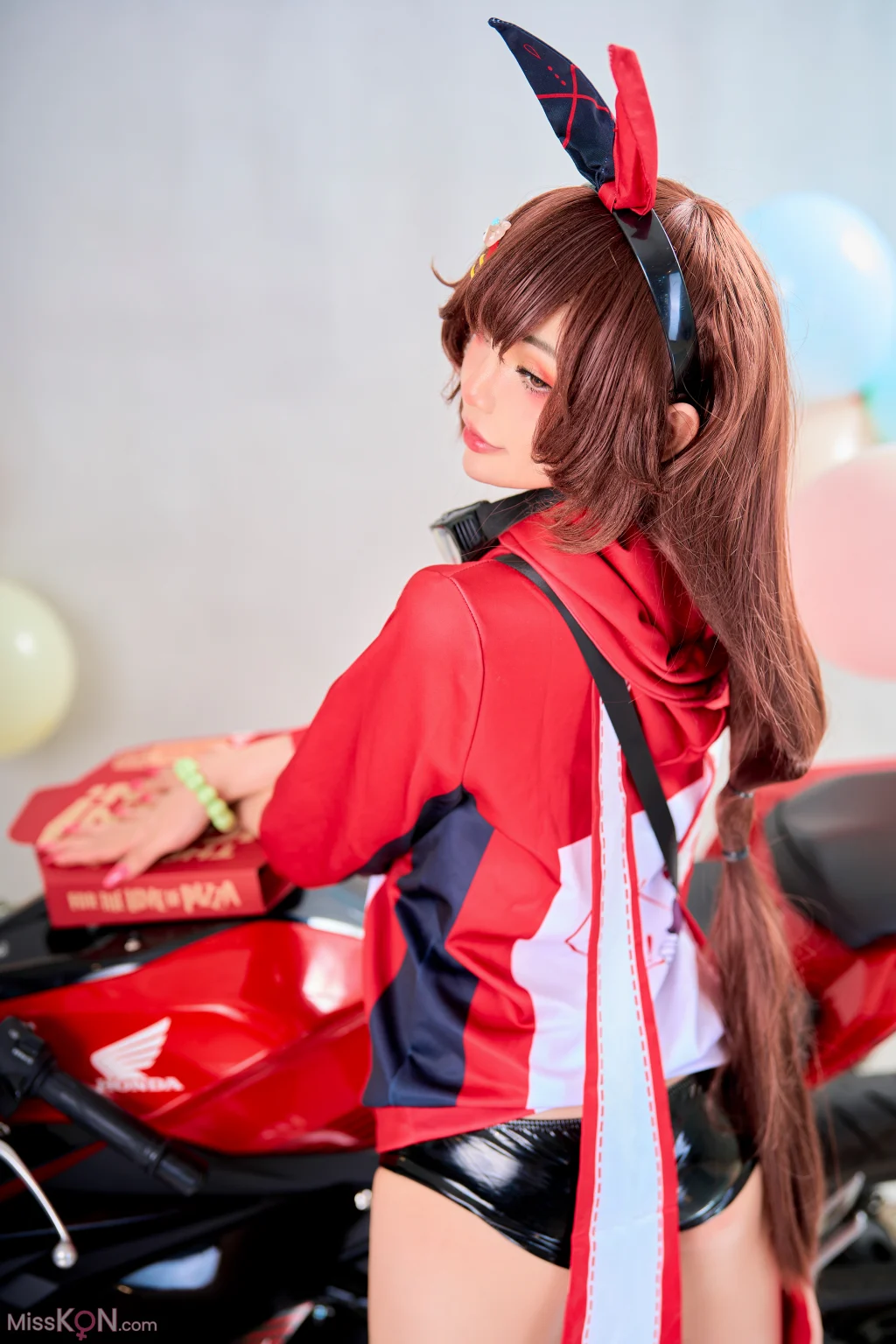 Coser@Joyce Lin: Amber Pizza Genshin Impact (37 photos) – Page 2