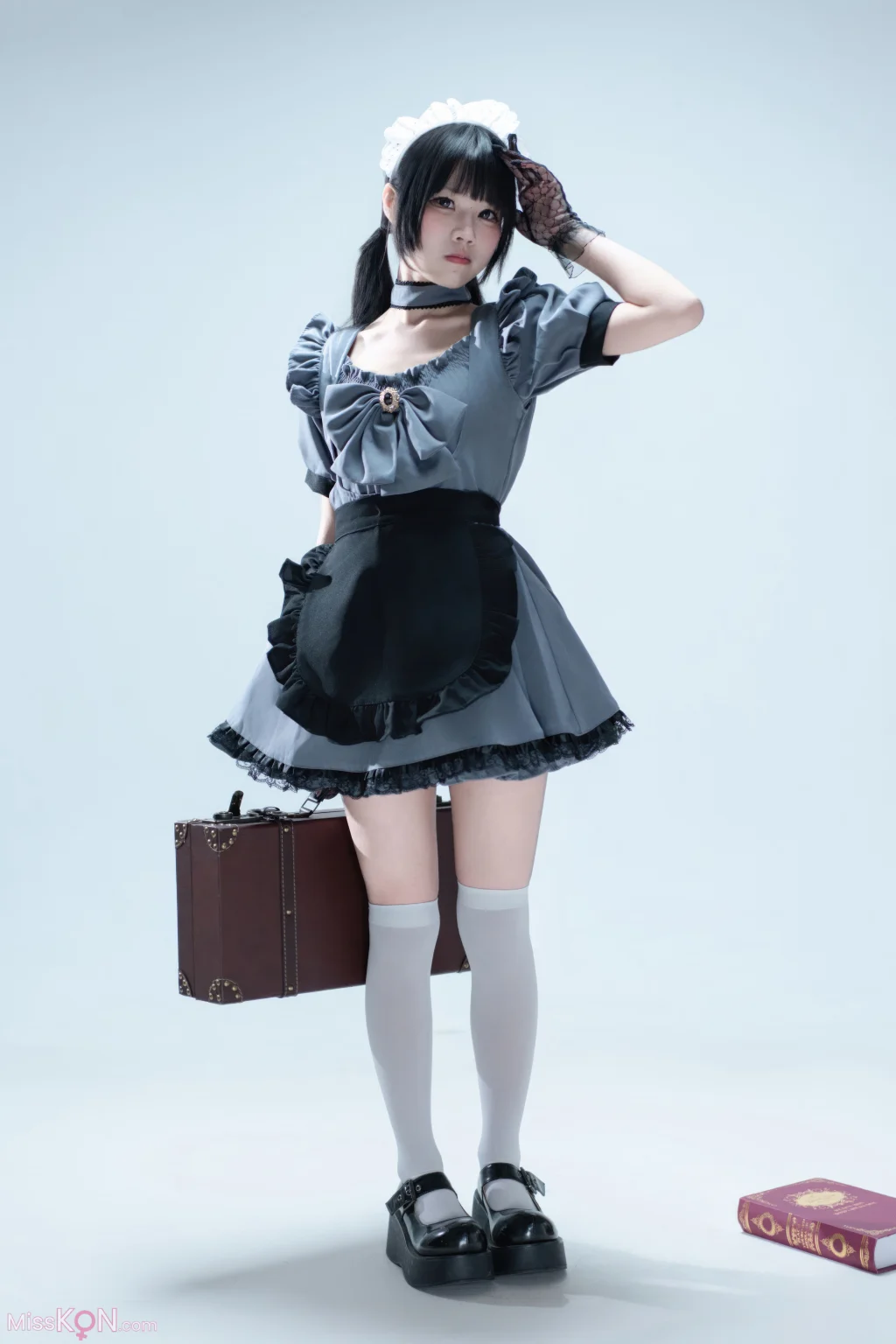 Coser@清水凪: 手提箱与灰色女仆 (80 photos) – Page 3