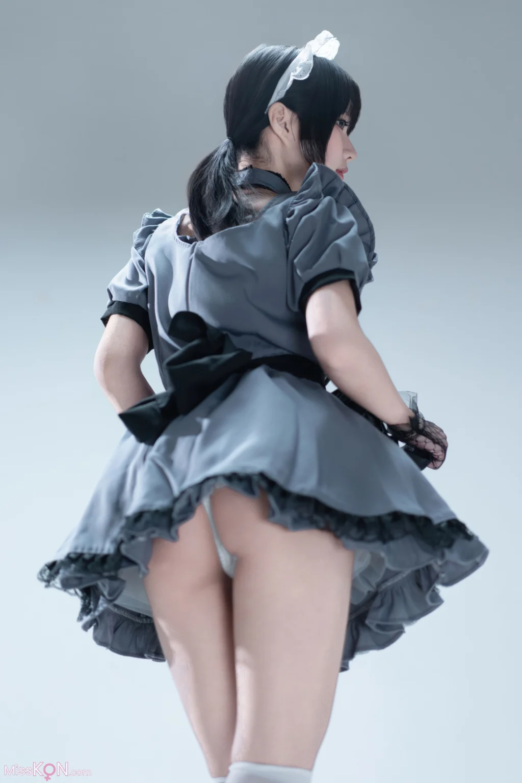 Coser@清水凪: 手提箱与灰色女仆 (80 photos) – Page 3