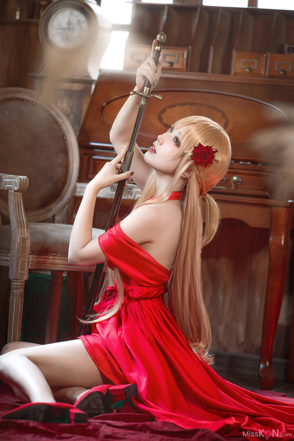 Coser@切切Celia: 刀剑神域 亚丝娜礼服 (28 photos)