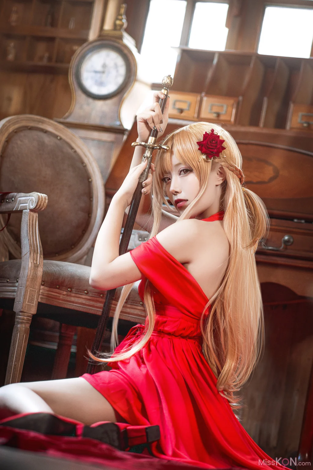 Coser@切切Celia: 刀剑神域 亚丝娜礼服 (28 photos)
