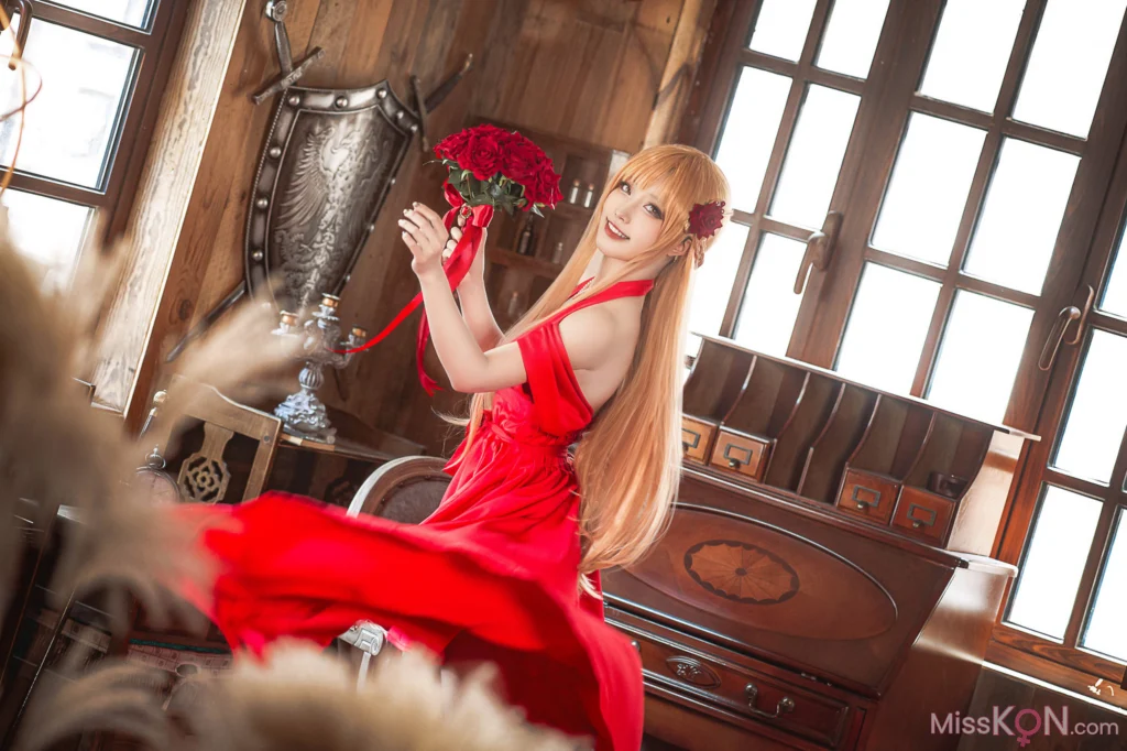 Coser@切切Celia: 刀剑神域 亚丝娜礼服 (28 photos)