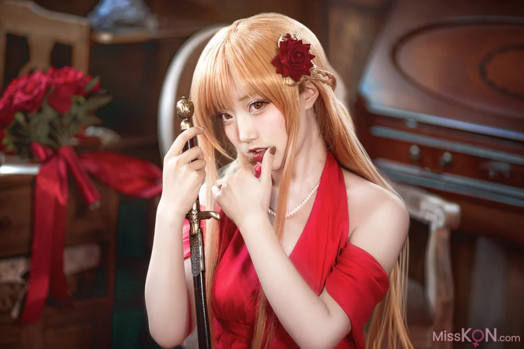 Coser@切切Celia: 刀剑神域 亚丝娜礼服 (28 photos)