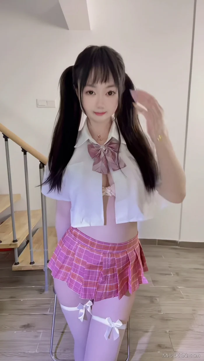 菜菜喵: 抖音性感小女神 付费定制 情趣内衣诱惑 透视毛毛 (96 photos + 18 videos) – Page 2