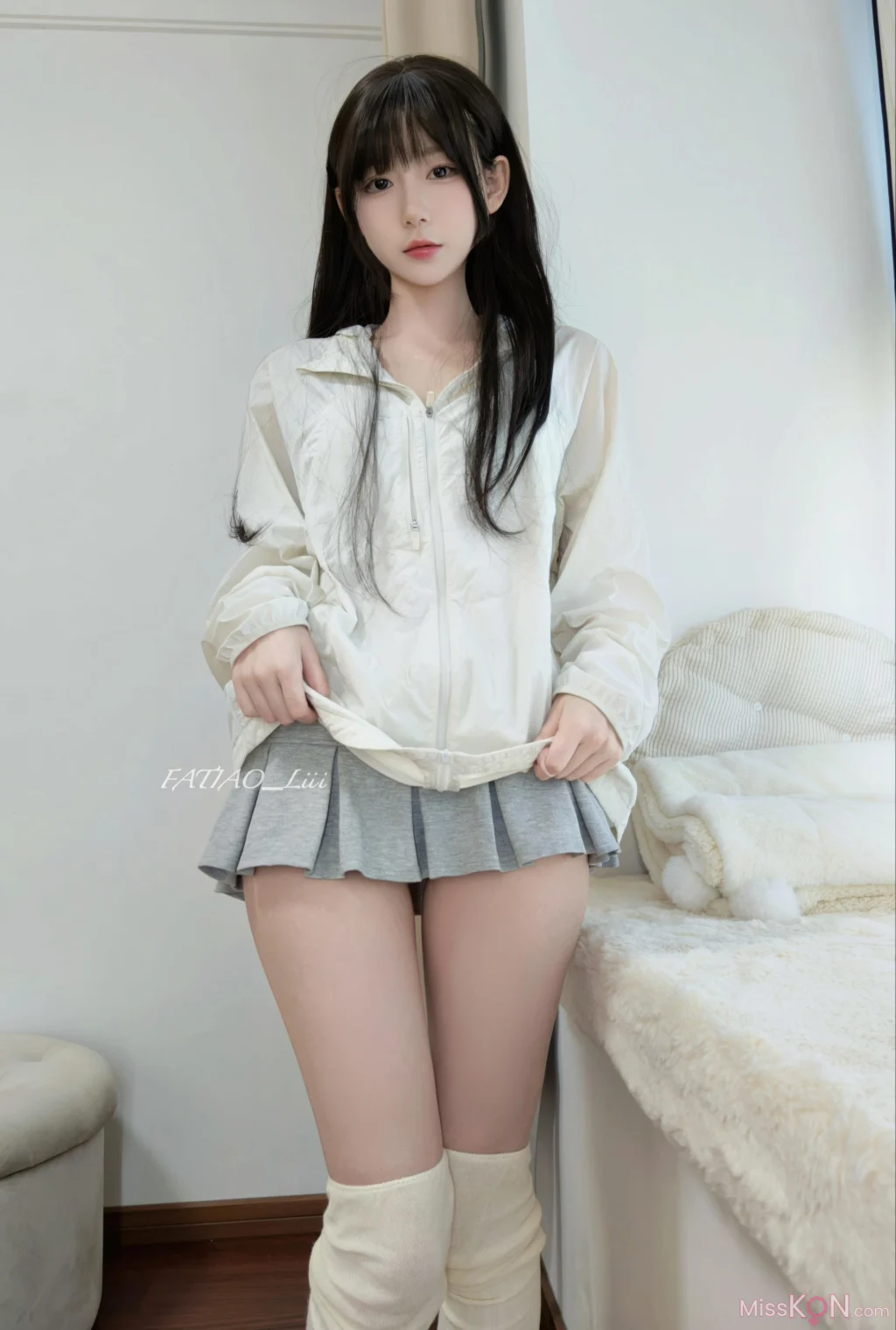 Coser@发条少女 (迷之呆梨): 超短短裙 (18 photos + 1 video)
