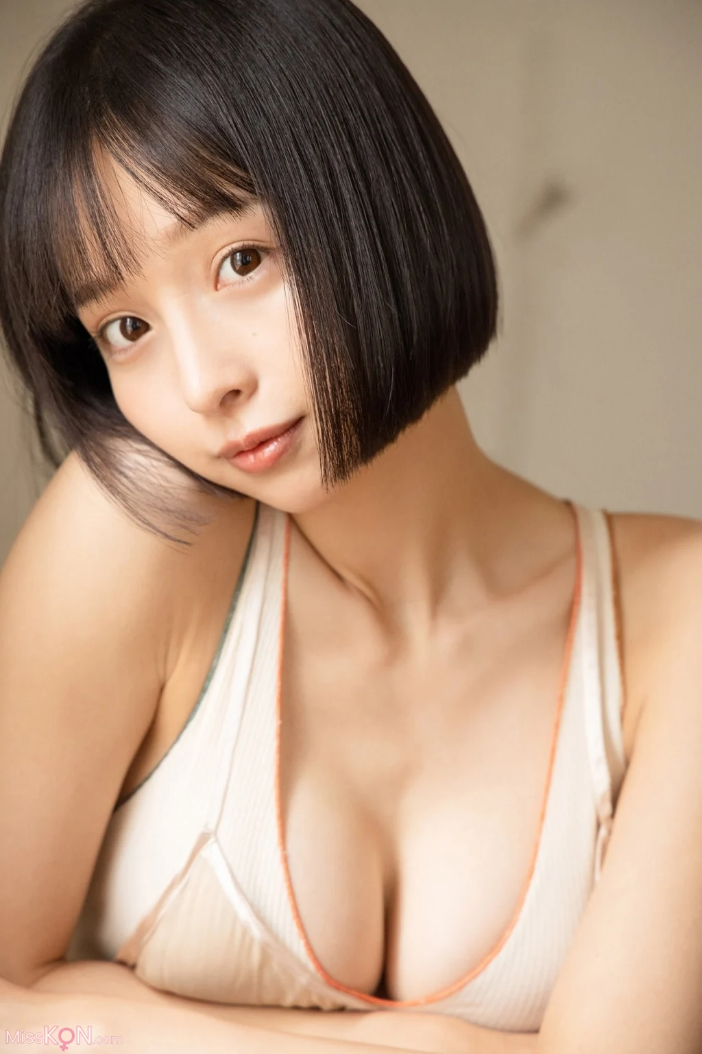 [JP] Asuka Hanamura (華村あすか): FLASHデジタル写真集 New Mode 前編 (88 photos)