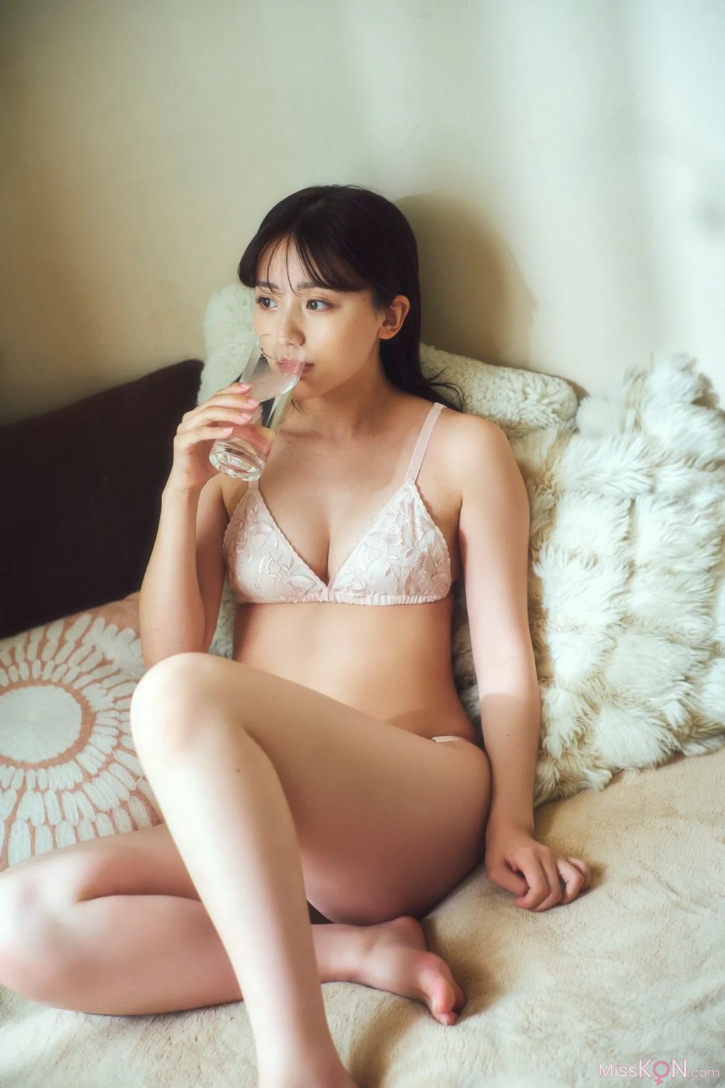 [JP] Tadenuma Yui (蓼沼優衣):「好きになっちゃう」SPA！デジタル写真集 (61 photos) – Page 2