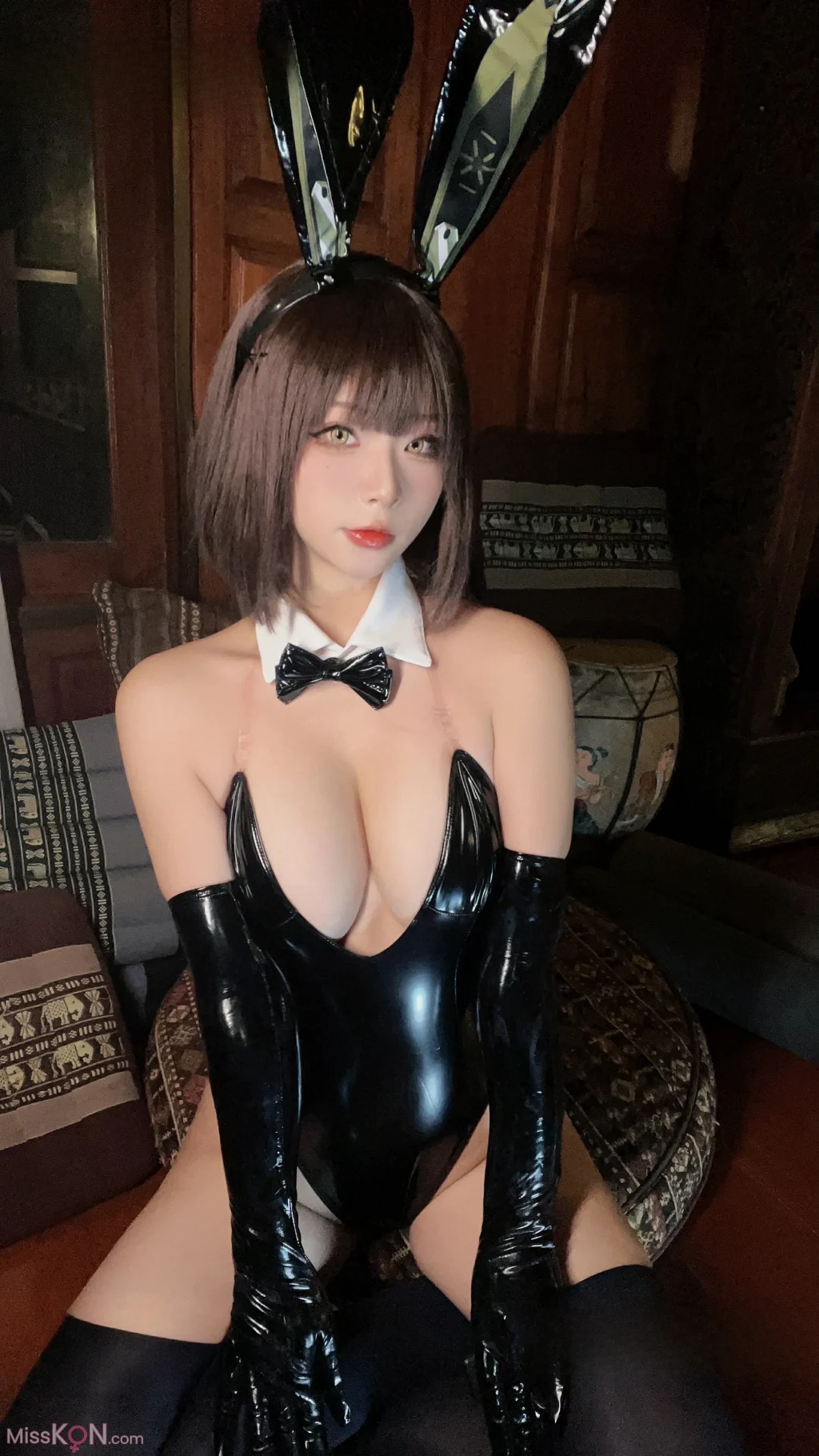 Coser@yuuhui玉汇: 黑兔 (40 photos + 2 videos)