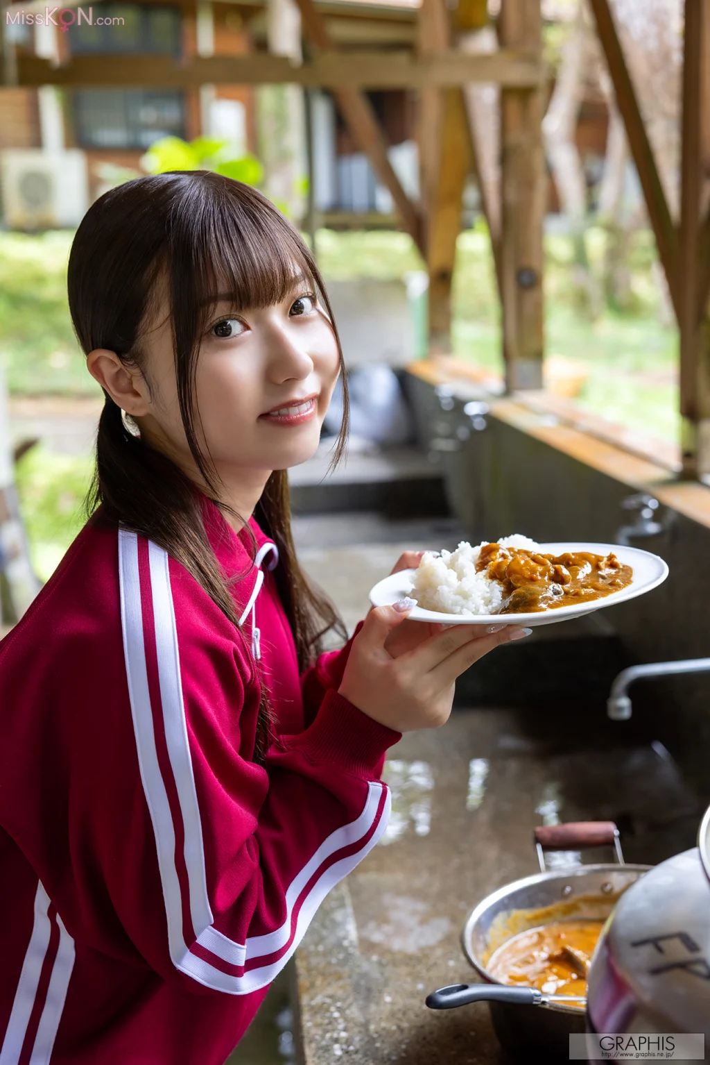 [JP] Miyu Aizawa (逢沢みゆ): [Graphis] New Year’s Holiday SPECIAL 2025-2026 Come Across! Vol.3+4+5 (60 photos) – Page 2