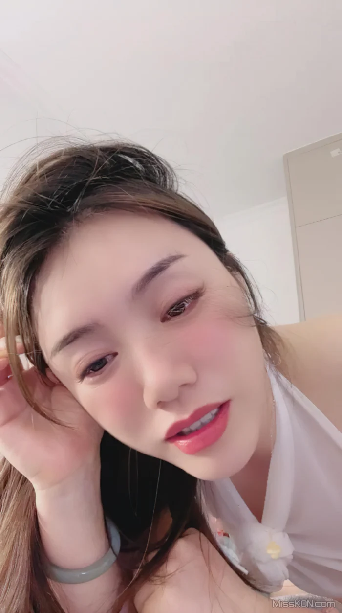 宠儿妃: 平台第一女神 高端气质 诱惑死人的感觉 (26 photos + 4 videos)