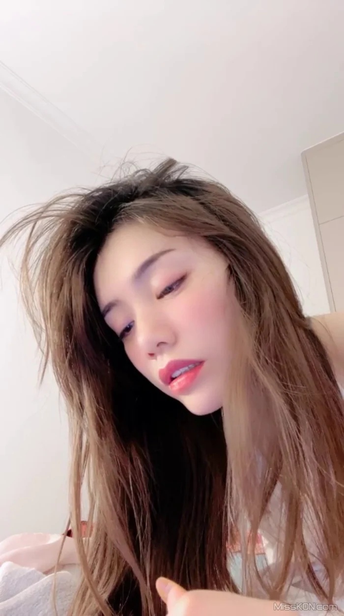 宠儿妃: 平台第一女神 高端气质 诱惑死人的感觉 (26 photos + 4 videos)