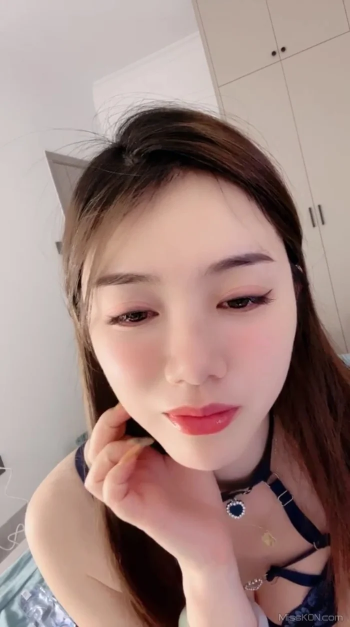 宠儿妃: 平台第一女神 高端气质 诱惑死人的感觉 (26 photos + 4 videos)