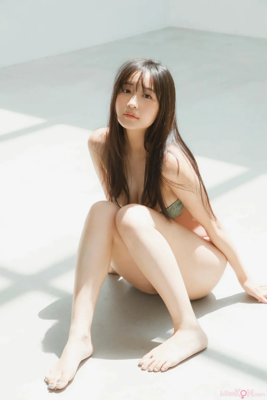 [JP] Aoi Mizobata (溝端葵): マンスリーガール052 「完全未発表100カット＆ムービー」 (112 photos + 1 video) – Page 2