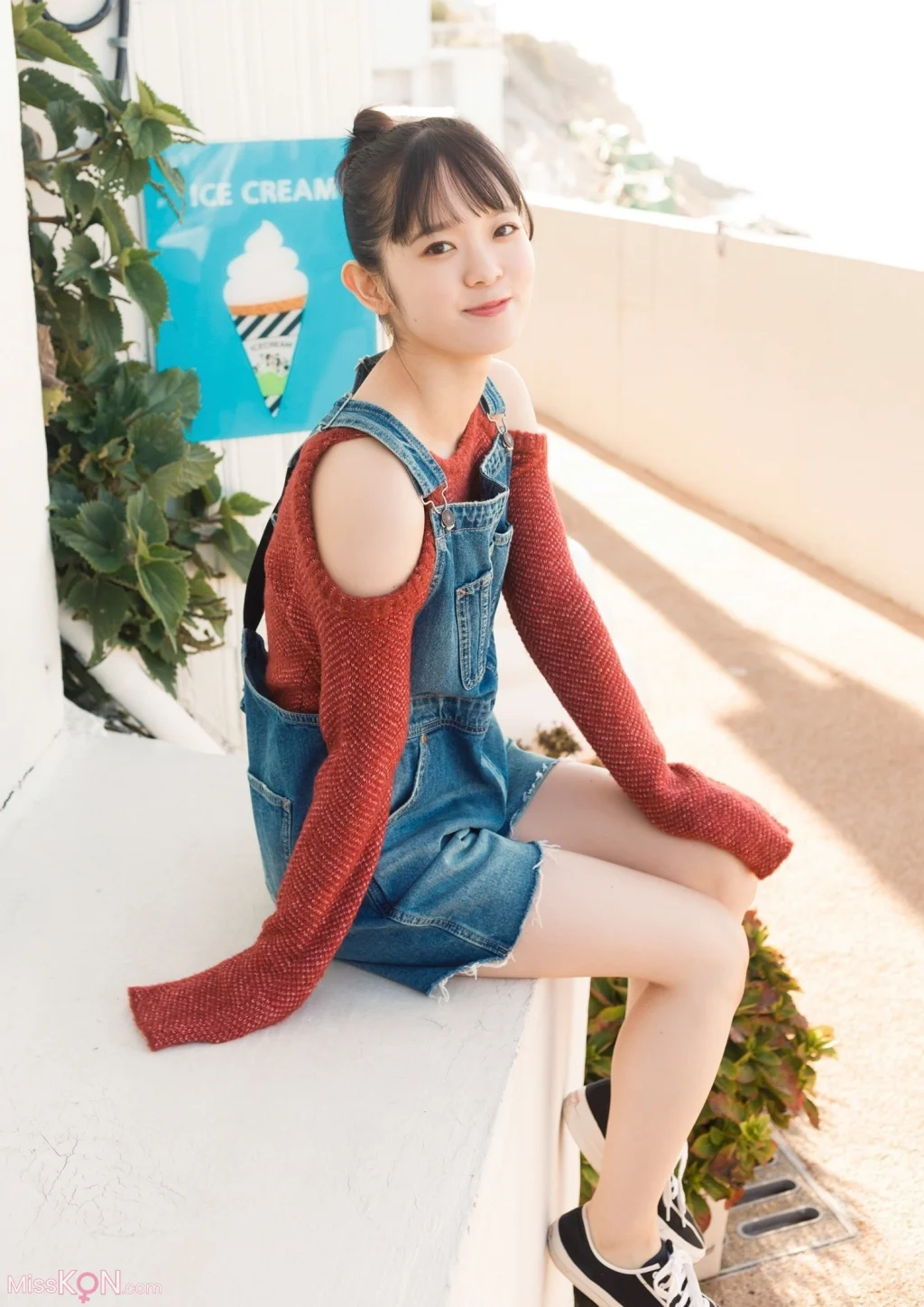 [JP] Nozomi Nirei (楡井希実):【デジタル限定 YJ PHOTO BOOK】写真集「釜山でも爆発してた」 (59 photos)