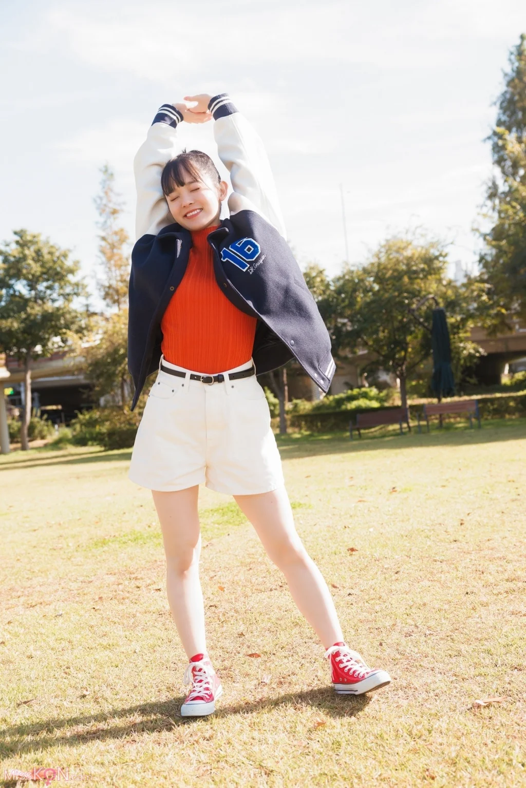 [JP] Nozomi Nirei (楡井希実):【デジタル限定 YJ PHOTO BOOK】写真集「釜山でも爆発してた」 (59 photos)