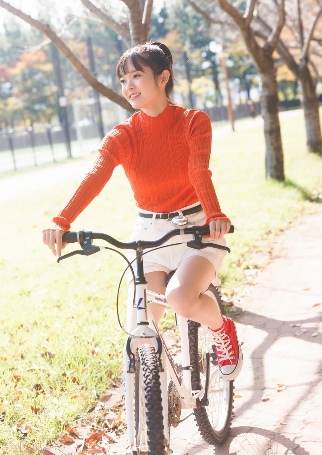 [JP] Nozomi Nirei (楡井希実):【デジタル限定 YJ PHOTO BOOK】写真集「釜山でも爆発してた」 (59 photos) – Page 2