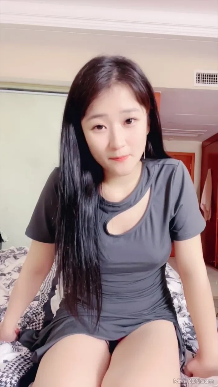 仆仆: 解压女神 全程高燃大秀 (34 photos + 4 videos)