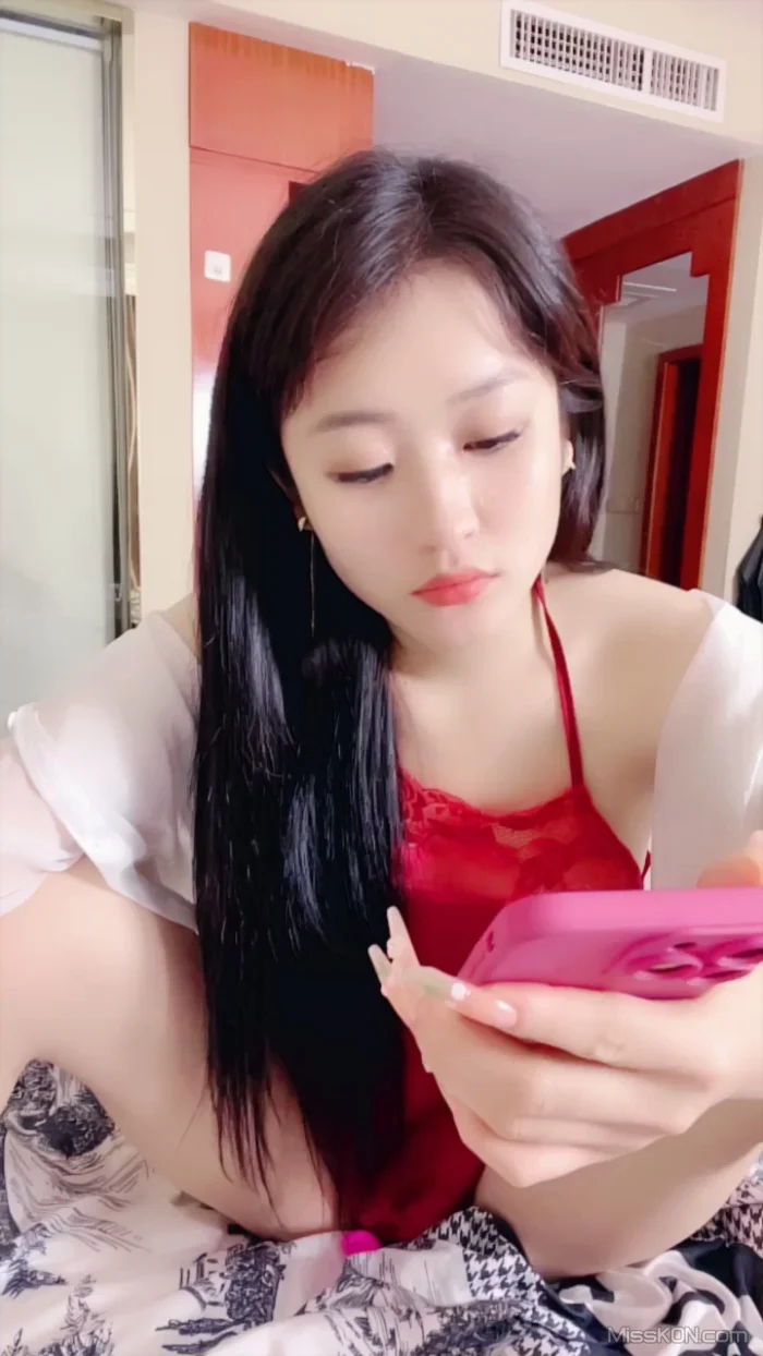 仆仆: 解压女神 全程高燃大秀 (34 photos + 4 videos)