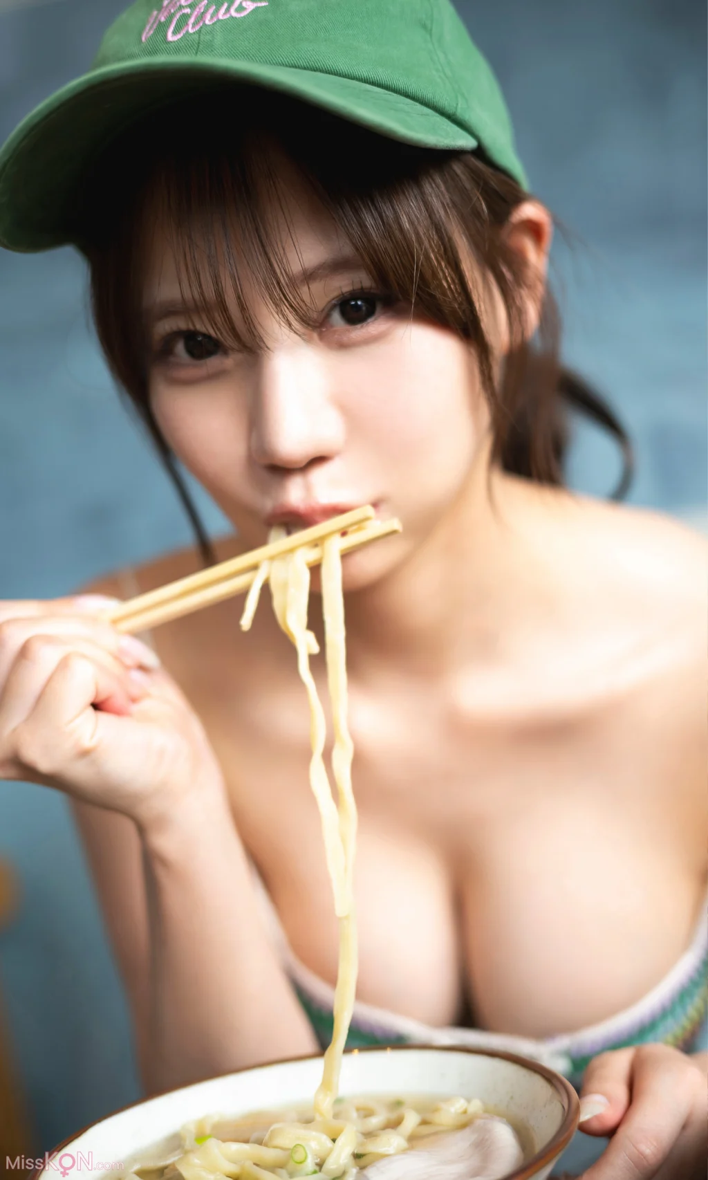 [JP] Wada Miyu (和田海佑): 1stデジタル写真集「Honeymoon～prologue～」 (68 photos) – Page 2