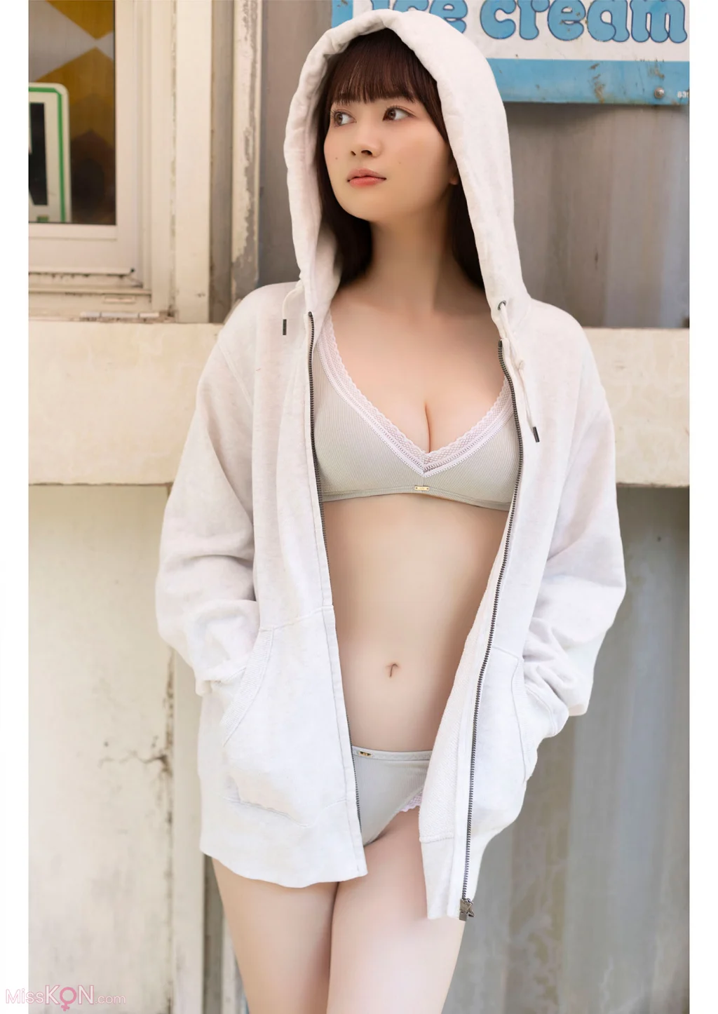 [JP] Yuna Ego (江籠裕奈):【デジタル限定】 写真集 『 Summertime Memories 』(89 photos)