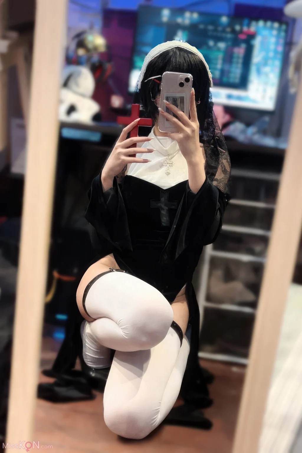 Coser@清水凪: 修女的祷告 (18 photos + 1 video)