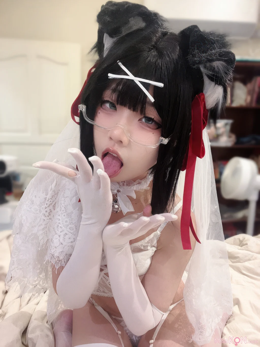 Coser@清水凪: 小狗花嫁 (37 photos + 3 videos)