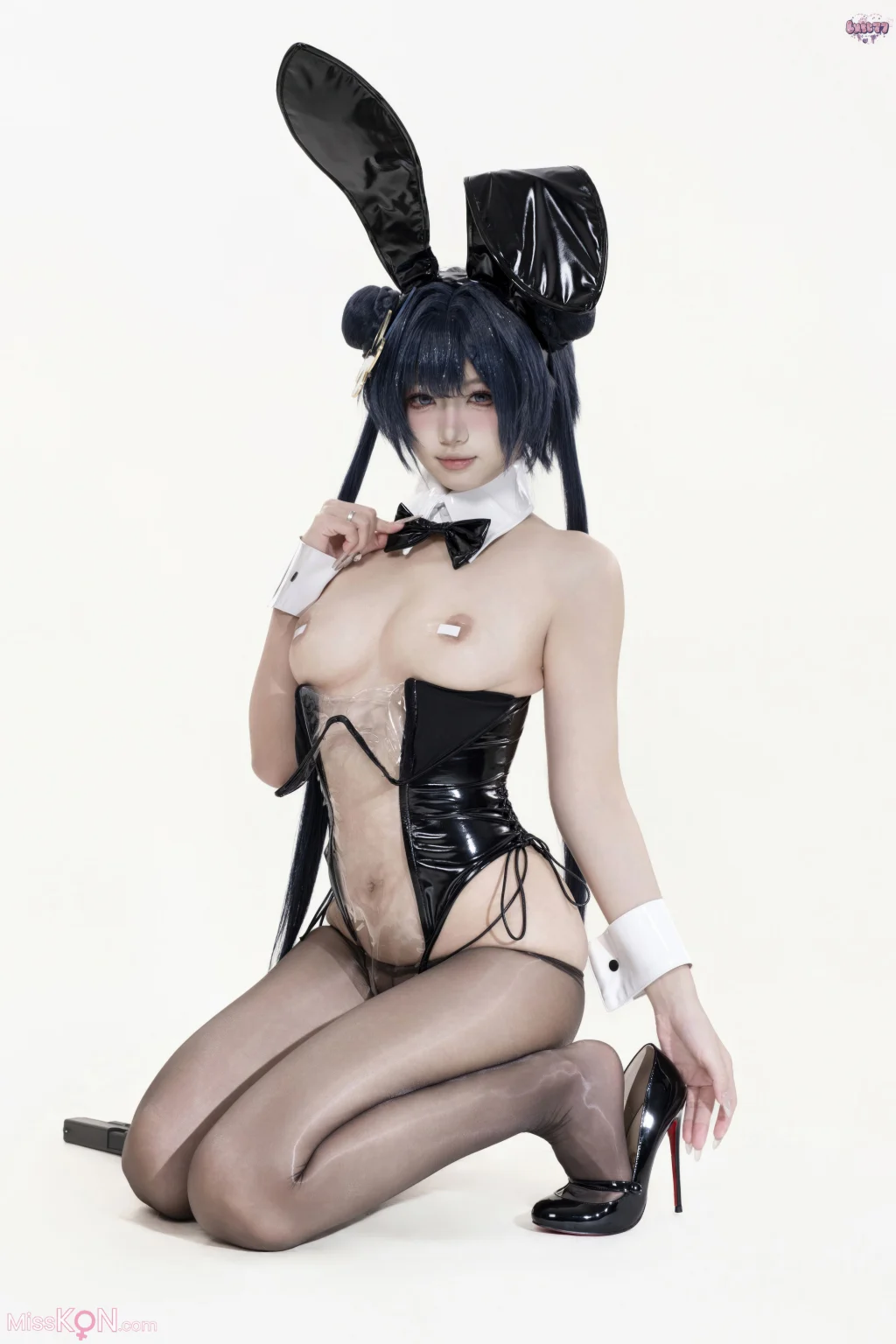 Coser@柒柒要乖哦: 蔚蓝档案 妃咲兔女郎 (26 photos) – Page 2