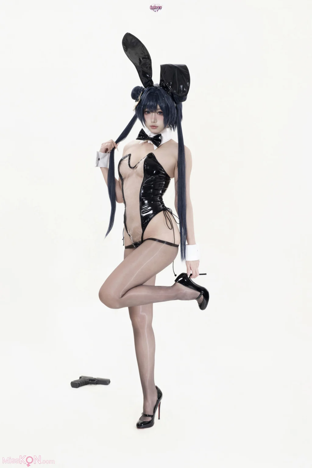 Coser@柒柒要乖哦: 蔚蓝档案 妃咲兔女郎 (26 photos) – Page 2