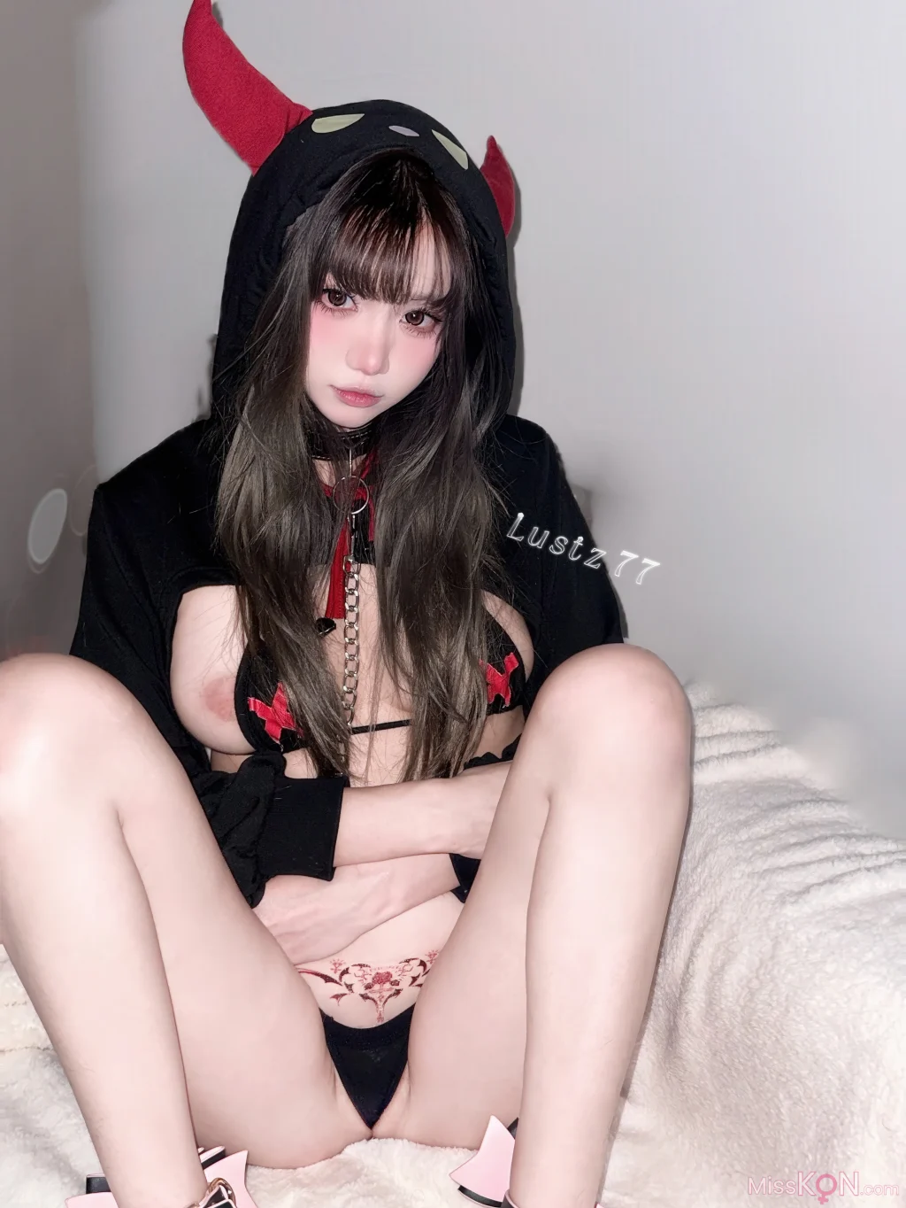 Coser@柒柒要乖哦: 比基尼+油光咖丝 (40 photos) – Page 2