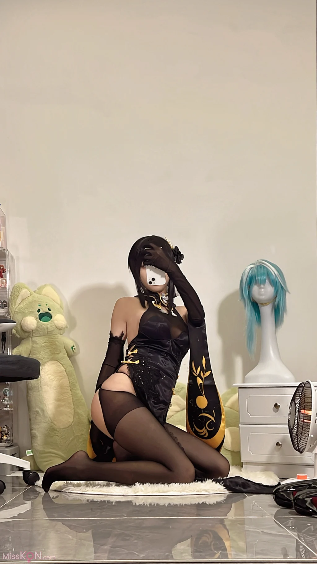 Coser@无影喵喵Ghost: 镇海黑旗袍 (131 photos + 4 videos)