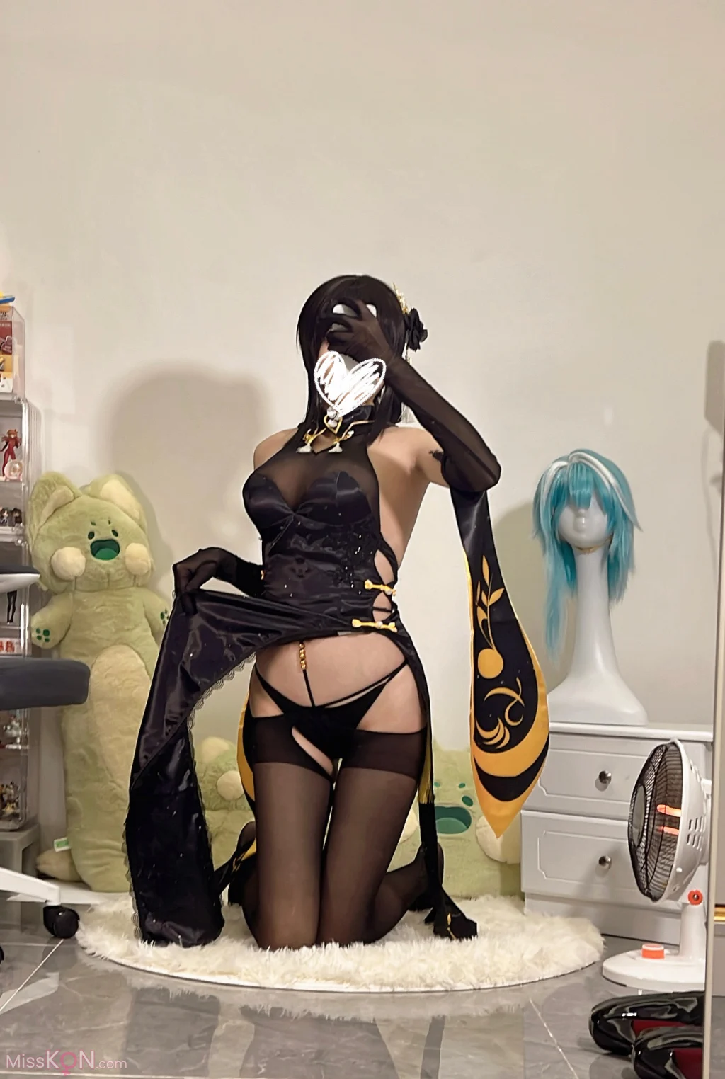 Coser@无影喵喵Ghost: 镇海黑旗袍 (131 photos + 4 videos)