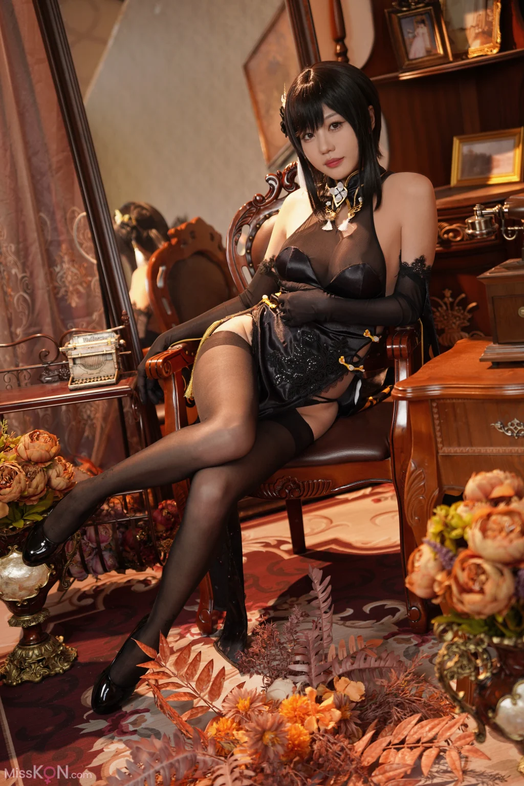 Coser@无影喵喵Ghost: 镇海黑旗袍 (131 photos + 4 videos) – Page 2
