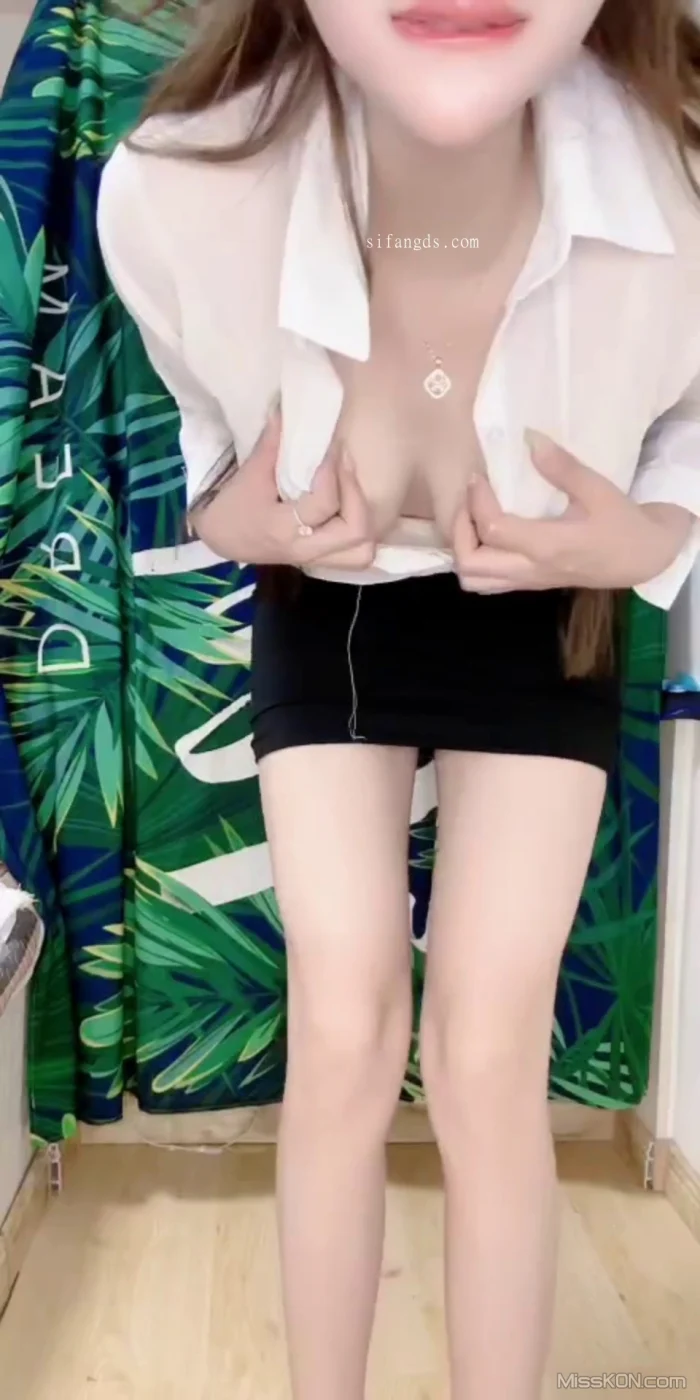 微微很迷人: 快手大奶御姐 诱人录播 (96 photos + 13 videos) – Page 3