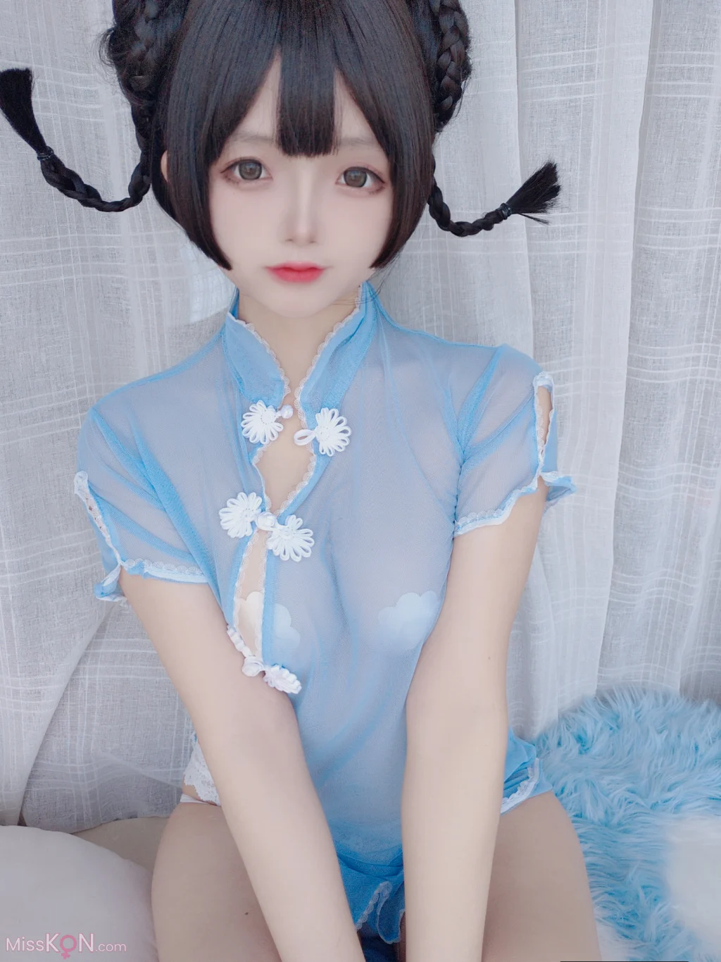 Coser@日奈娇: 透明旗袍自拍 (50 photos)
