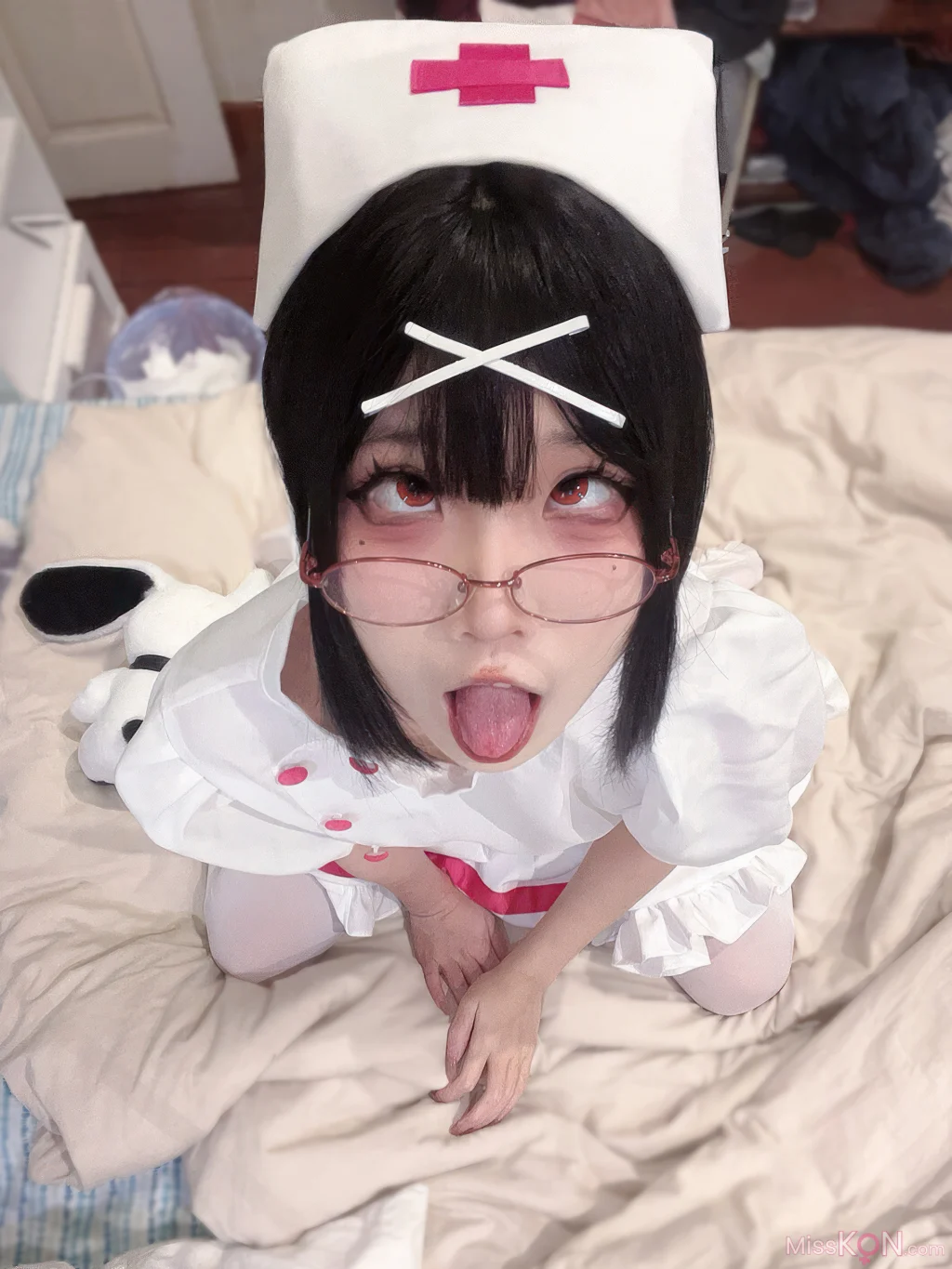 Coser@清水凪: 夜勤小护士 (31 photos)