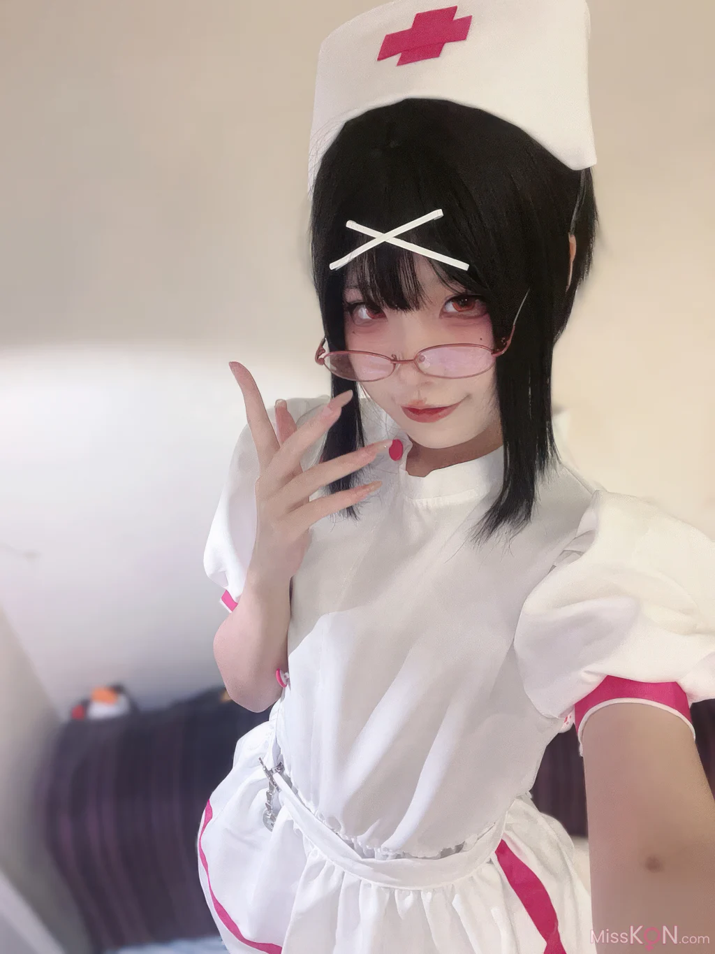 Coser@清水凪: 夜勤小护士 (31 photos)